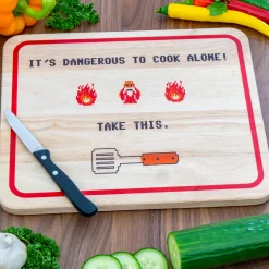 getDigital Küche^Schneidebrett Dangerous to cook alone